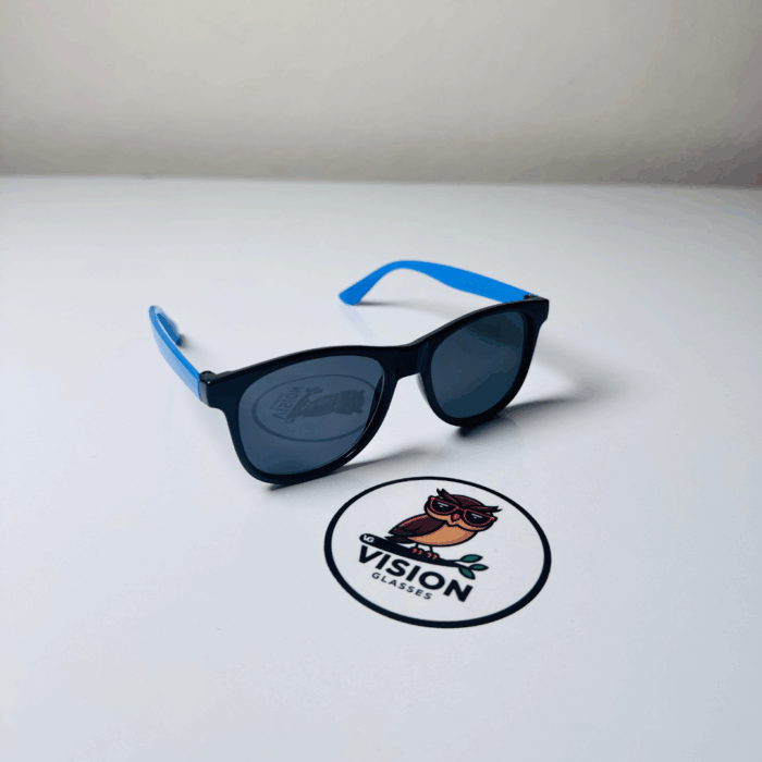 Çocuk Klasik Siyah Çerçeve Mavi Saplı Güneş Gözlüğü - Görsel 1